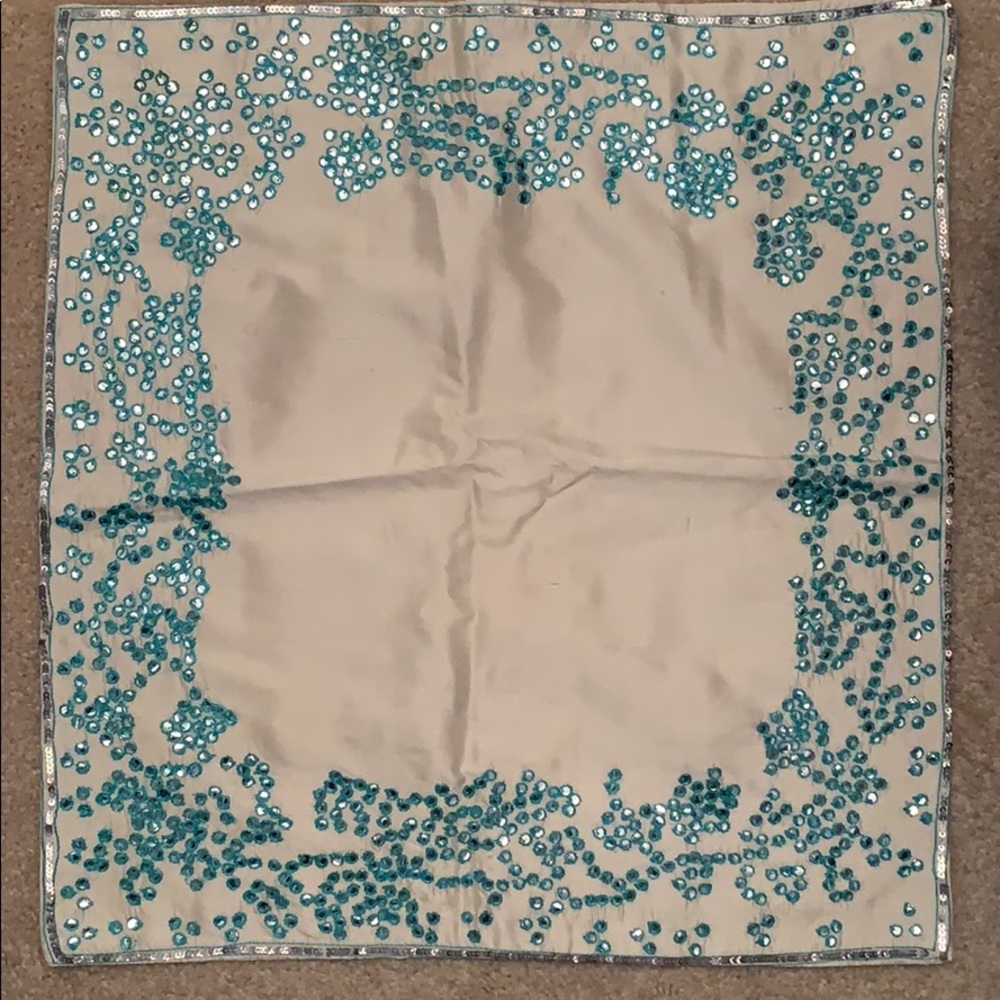 NWT set of 2 Silk Throw Pillow Covers